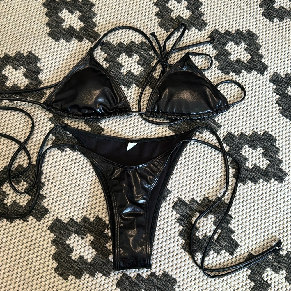Black shiny bikini